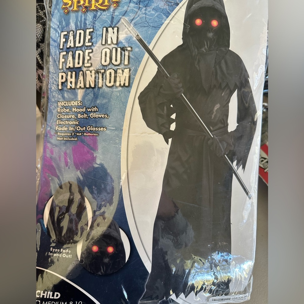 Spirit Black Phantom Costume with Red Eyes Fade in Fade out